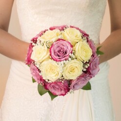 THE ONE BRIDAL BOUQUET